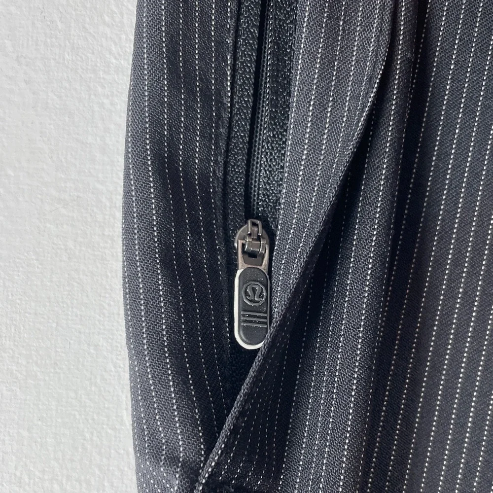 Lululemon Pinstripe Classic Fit Trousers Wet Dry Warm Men's Pants 36